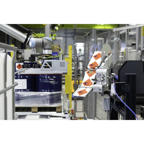VeloFlexLabeler - fully automated industrial labeling 