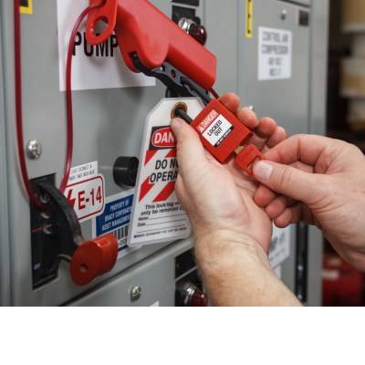 Reduce accidents at work during machine interventions with Lockout/Tagout.