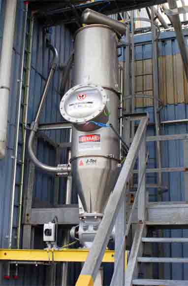 Central vacuum cleaning system for industrial applications 