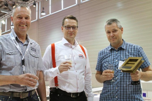 KSE hands out the ‘Golden Dosing Slide’ 