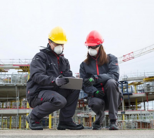 Honeywell’s 800 series single-use moulded masks provide enhanced fit, comfort and protection