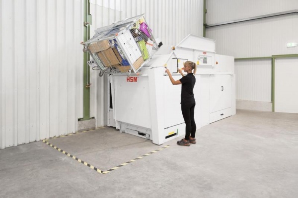 HSM presents as a competent partner at the IFAT trade fair Baling presses for every application 