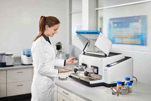 The new Mixer Mill MM 500 Best in class for sample mixing and pulverization