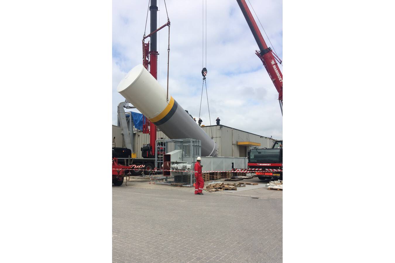 Kemp increases production yield at dry mortar factory Realization 2-compartment silo for production increase