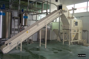 Automatic Bag Emptying Systems TELSCHIG with interesting solutions on BRAU Beviale 2008