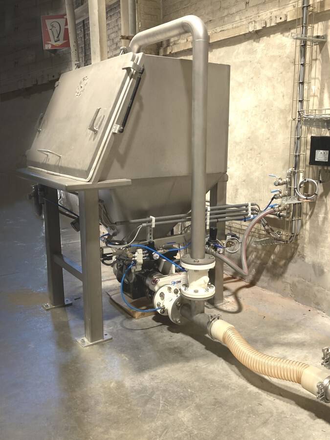 Bag dumping cabinet as installed