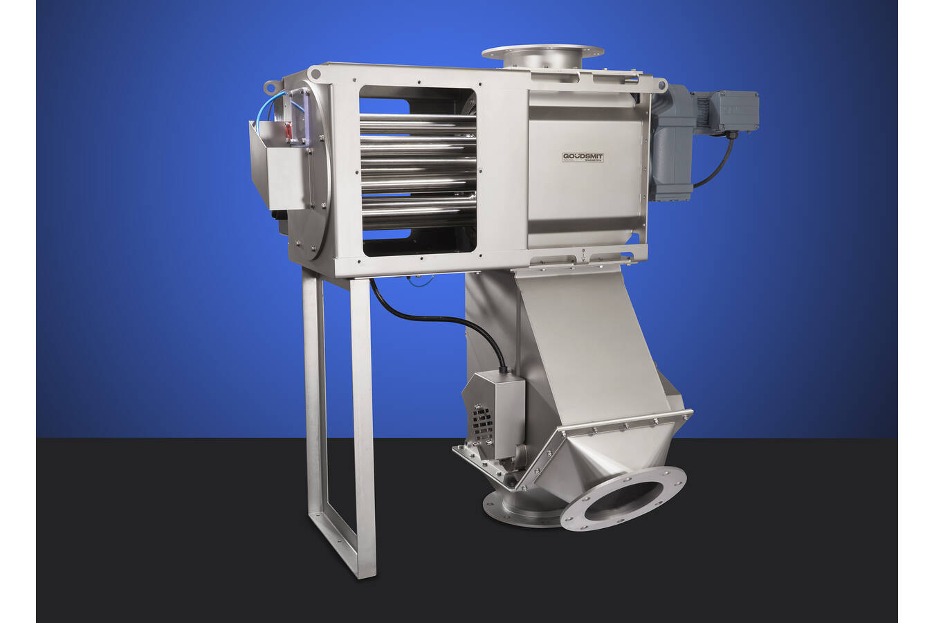 Magnetic separator for lithium battery powder  Goudsmit has recently produced a rotating magnetic separator for the metal-free processing of lithium-ion powder for batteries,  to guarantee optimum quality of cathode powders; nickel, cadmium and lithium.