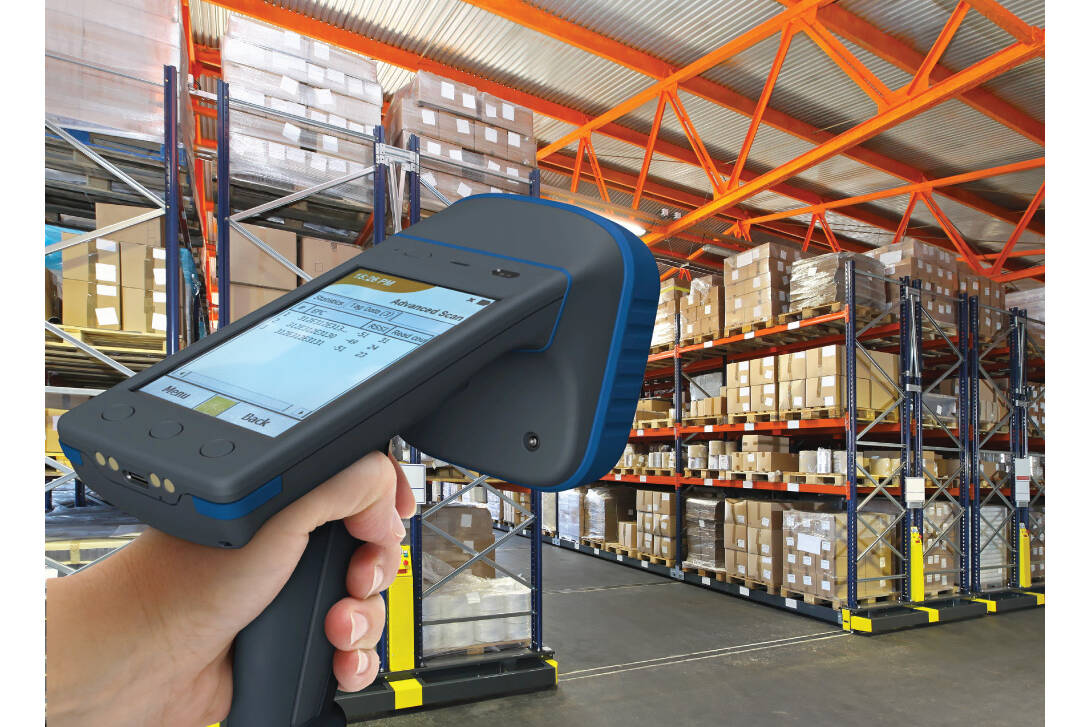 Smart item supply, engagement and authentication Brady Corporation presents a new, highly reliable dual frequency RFID label that combines the advantages of UHF and NFC RFID technology.