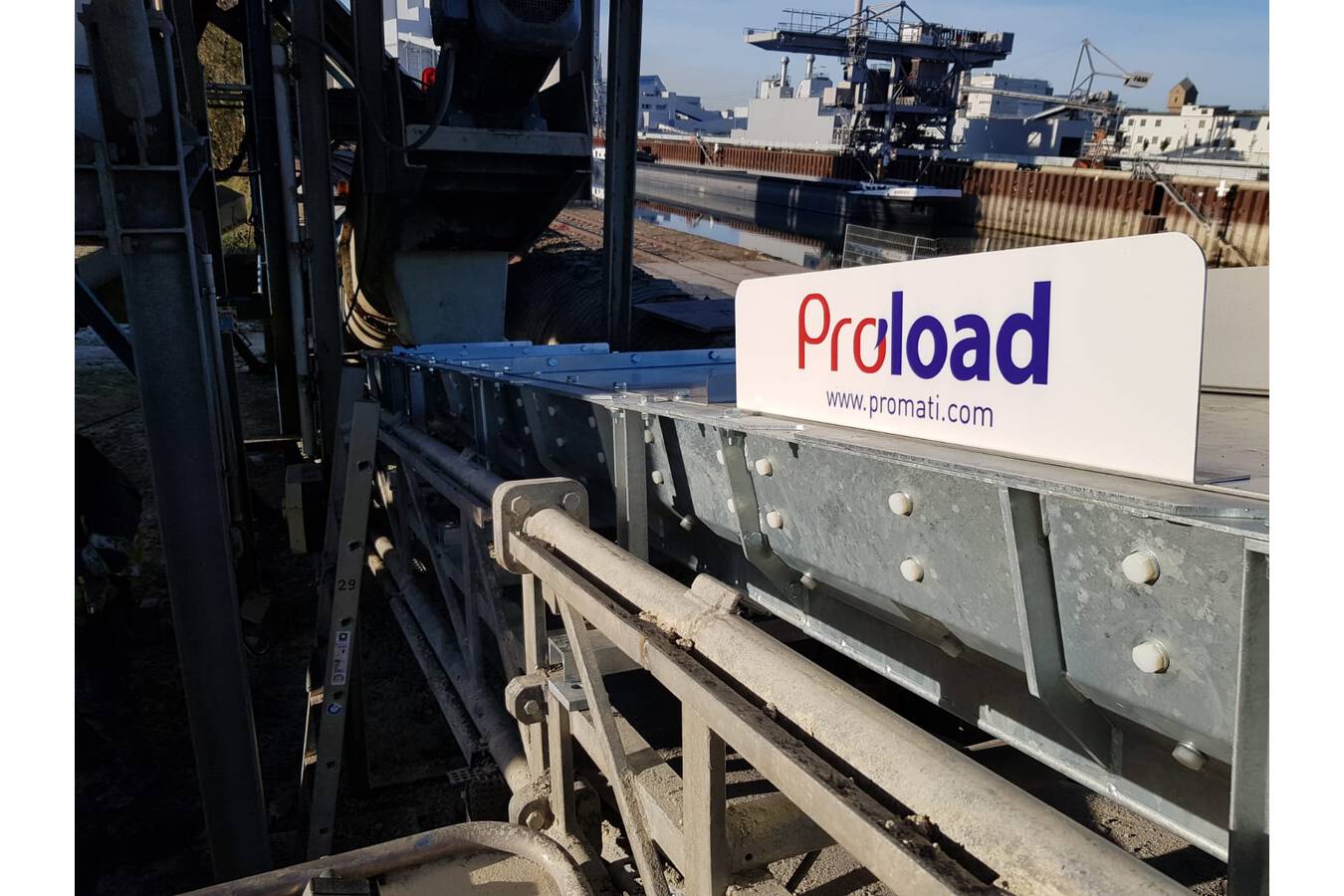 BLU-TEC® Proload: New dust reduction success in Germany  The end-customer had a significant dust problem at the point of product transfer. Promati was proud to partner with Fördertechnik Kettner to solve the end-customer’s dust problem.