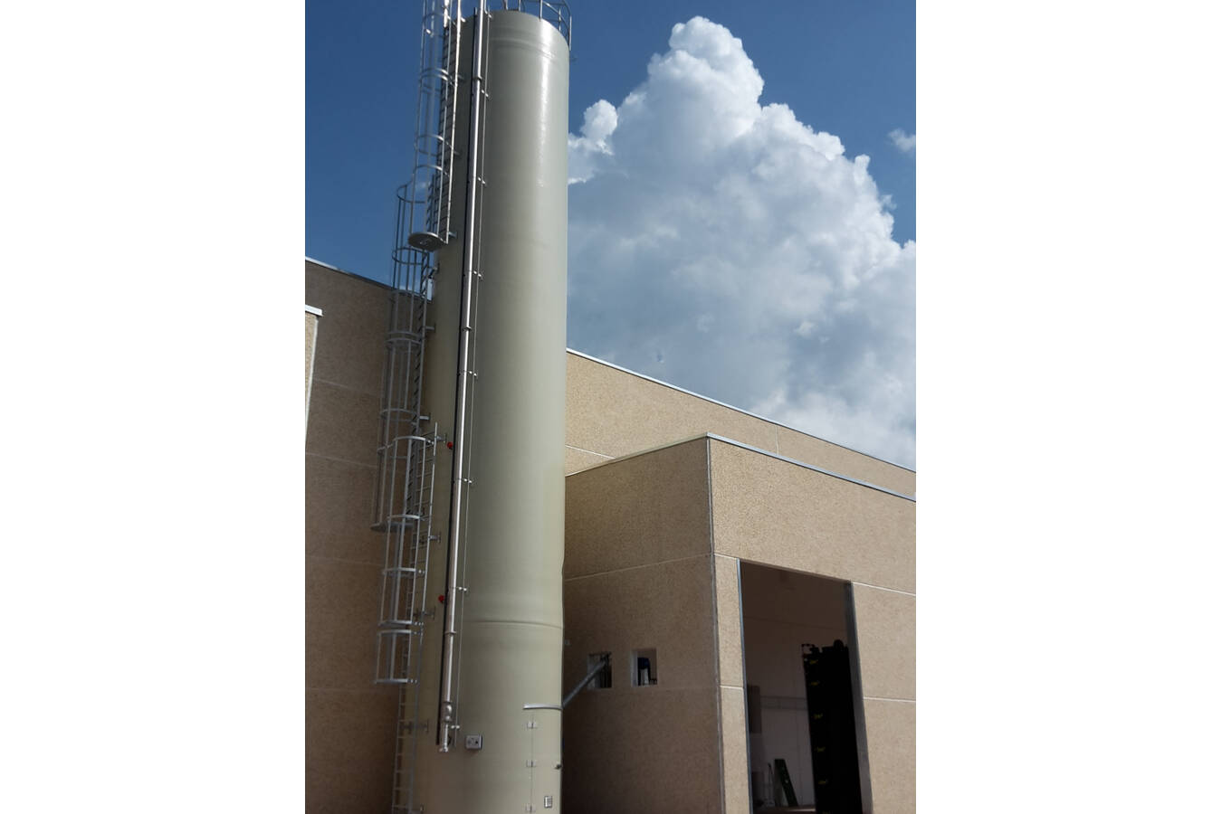 Composite silos for starch: trouble-free for years Several years after installation, Polem’s starch silos were trouble-free and rated as one of the cleanest starch silos ever inspected.
