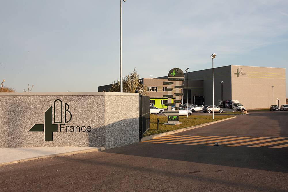 4B Group strengthens position with new French complex The 4B Group has just celebrated the inauguration of its new office /warehouse facilities in France - strengthening the company’s position in Europe.