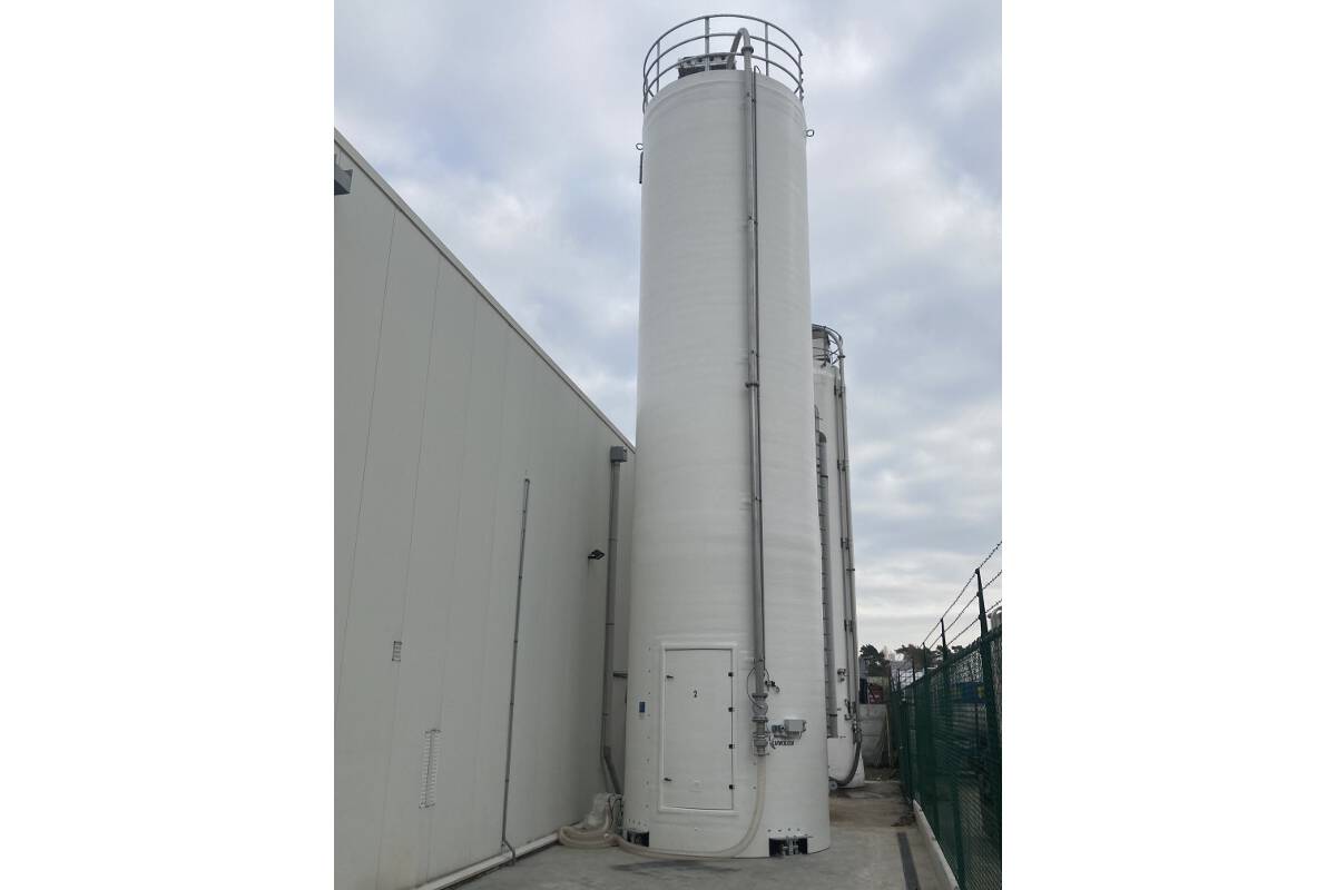 Composite silo 65m³ for storage of baker’s flour M.I.P. recently delivered a 65m³ composite food grade silo for the storage of baker’s flour, in accordance with the Atex guidelines.