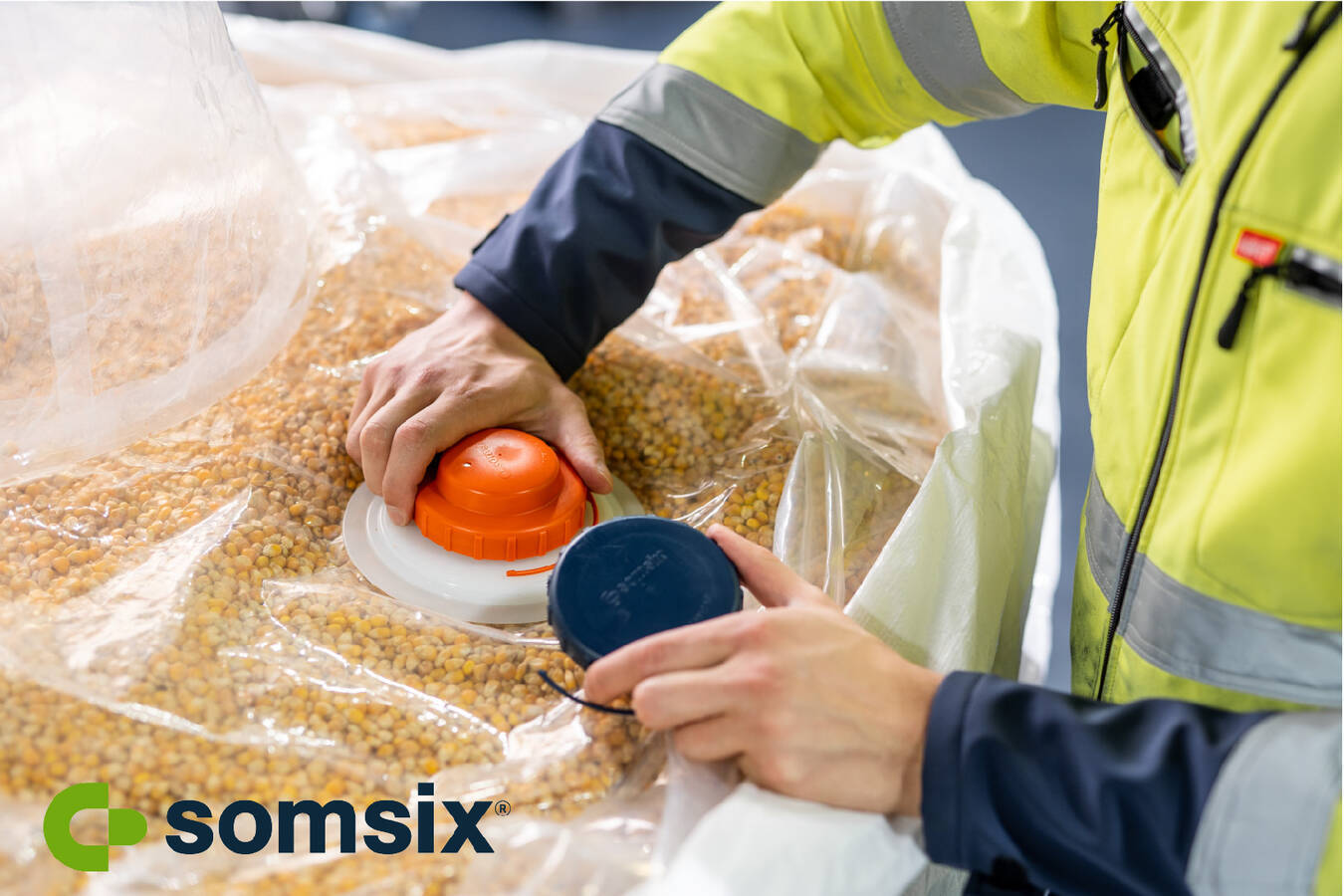 Prevent waste with Somsix sensors and smart monitoring  Masterpack and  Somsix developed  smart sensors for non-invasive monitoring the closed environment (Modified Atmosphere) inside big bags.