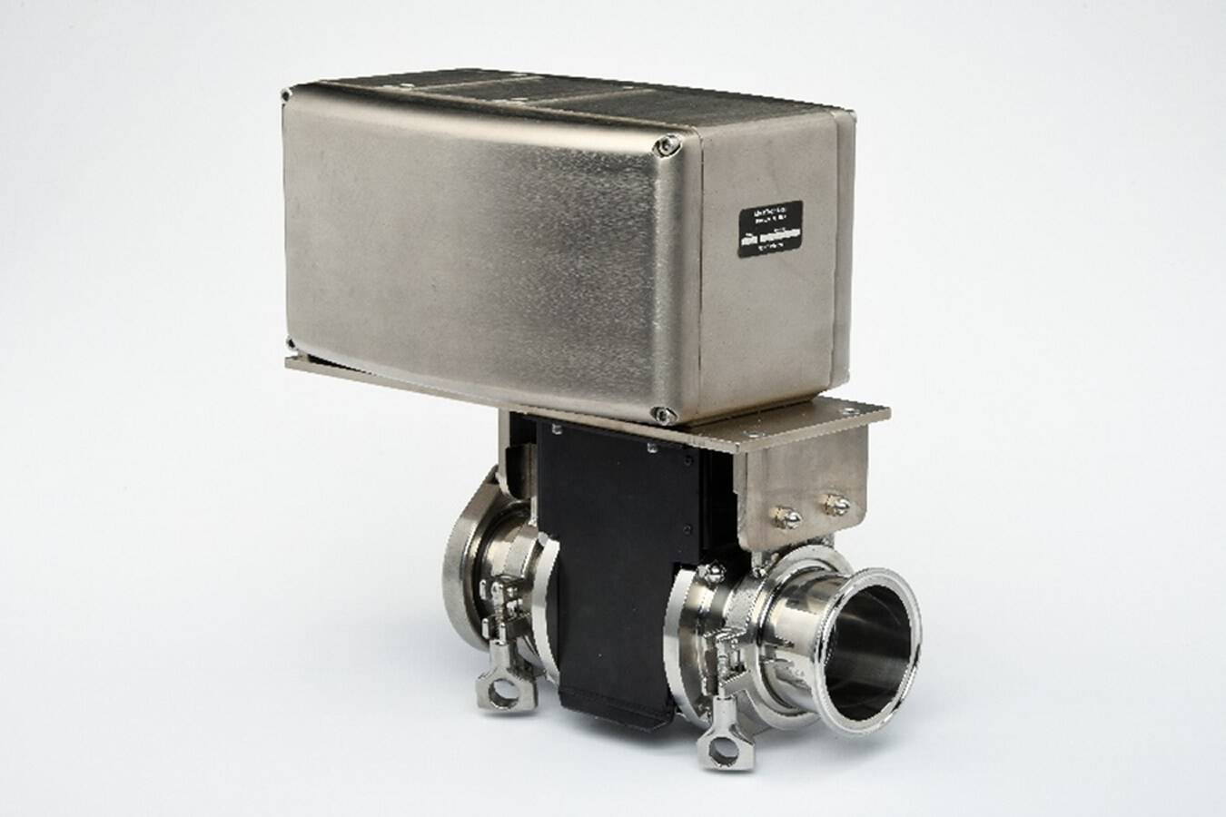 Food grade sanitary valve connection for instant moisture measurement in pneumatic transport