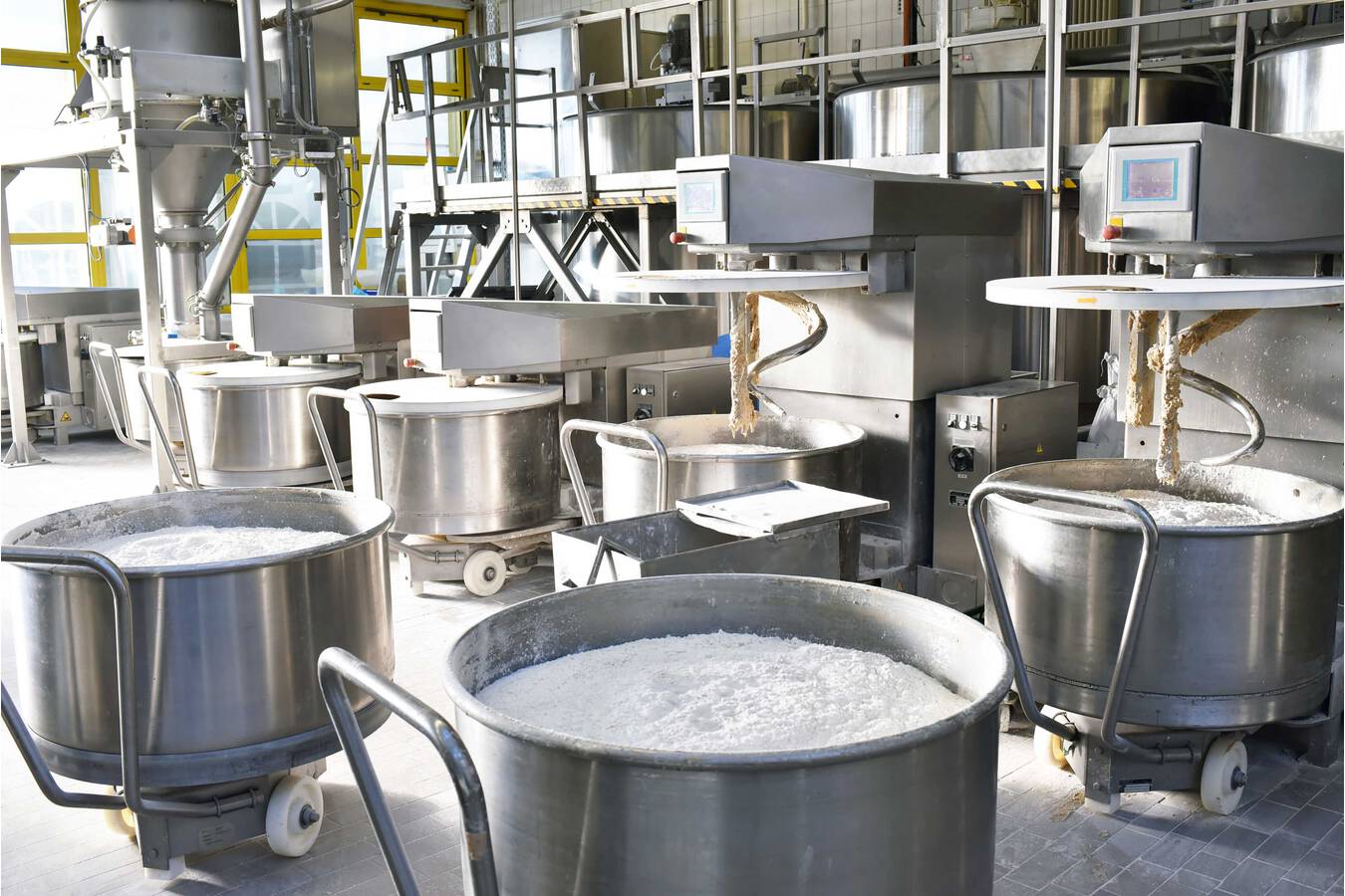 Ensure top-notch reliability with the right drive for the job A varied range suited to food industry requirements – Ideal motors for high standards of hygiene