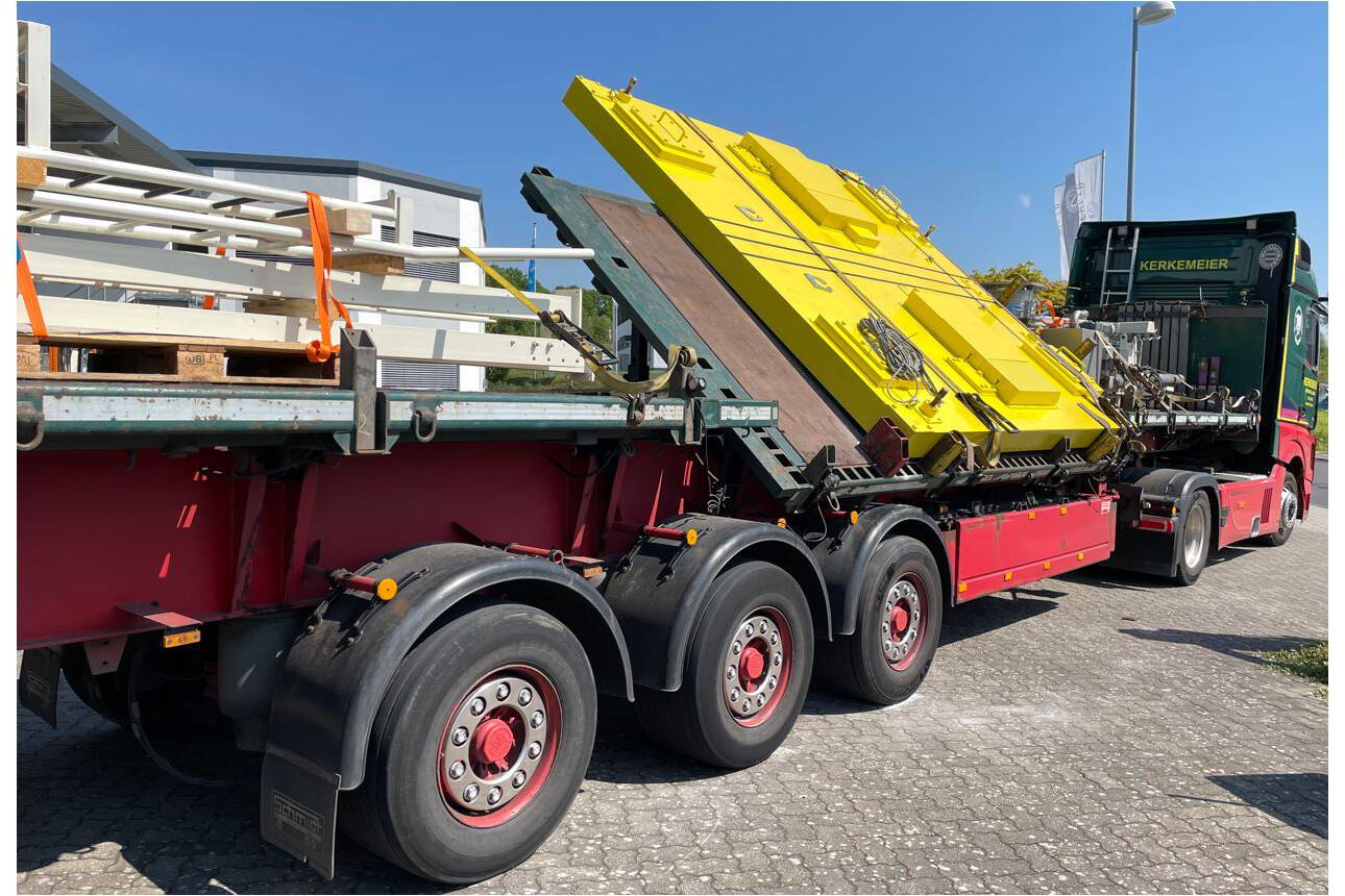 Special Machines transport Customer project with heavy transport