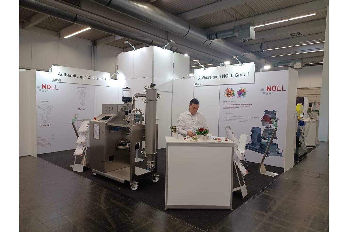 Review NOLL at SOLIDS 2023: Meet the Energy Savers Many visitors, energy efficiency in focus, impact whirl mill DemiNo® in great demand, plus NOLL’s new compact laboratory system 1050.