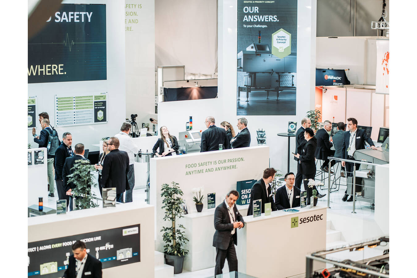 The interpack trade fair 2023: A complete success for Sesotec Motto ”Food Safety is our Passion. Anytime and Anywhere.” struck a chord with visitors. High demand for Sesotec’s innovations.