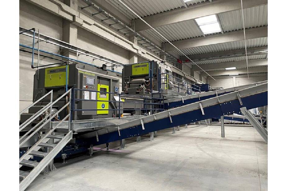 REKIS Croatia: High-purity rPET is used to make new bottles Reliable and precise sorting with multisensor sorting systems from Sesotec