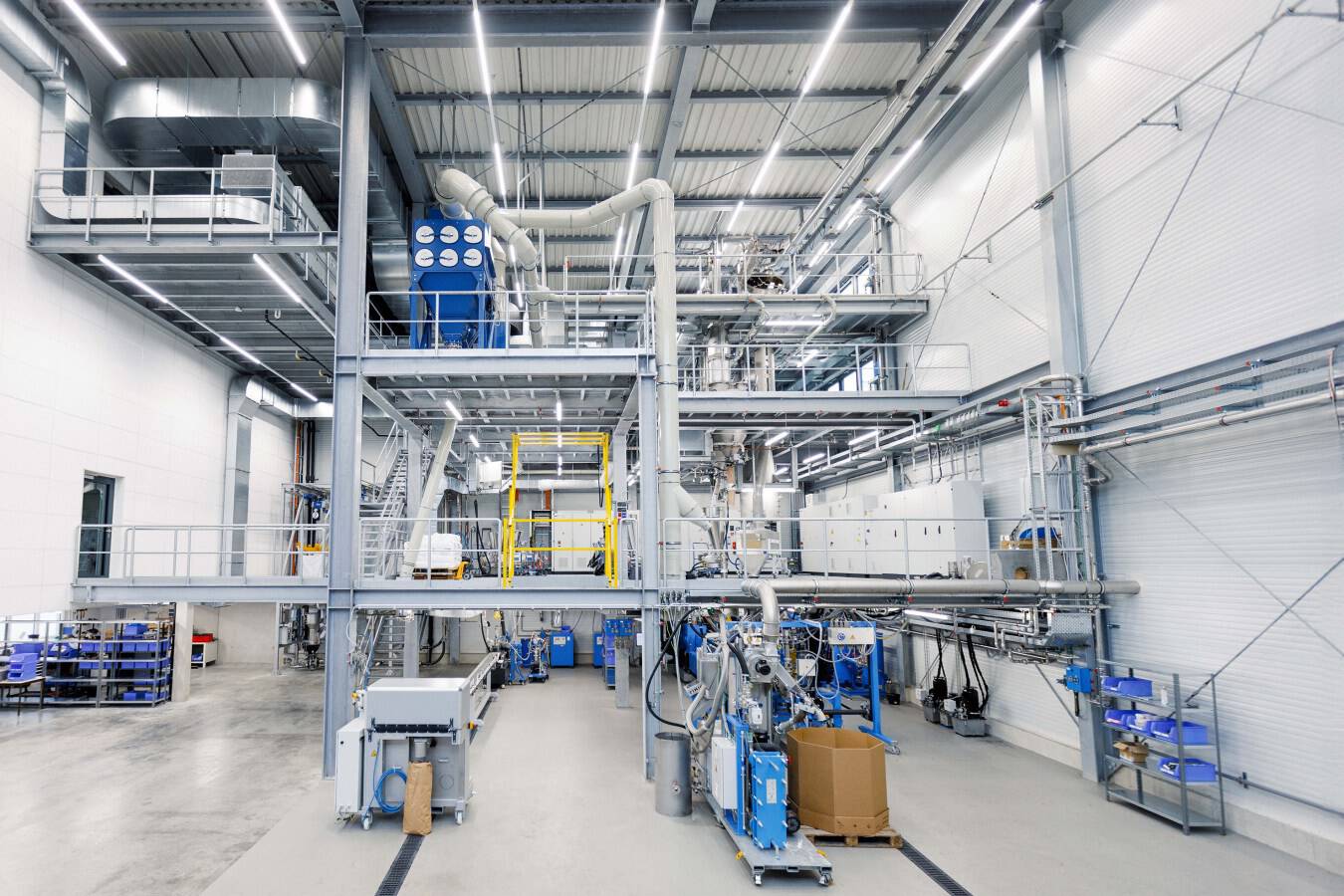Coperion Recycling Innovation Center is Up and Running New Coperion Test Center for optimizing plastics recycling. In this high-tech test center for plastics recycling applications, every recycling process step can be tested.