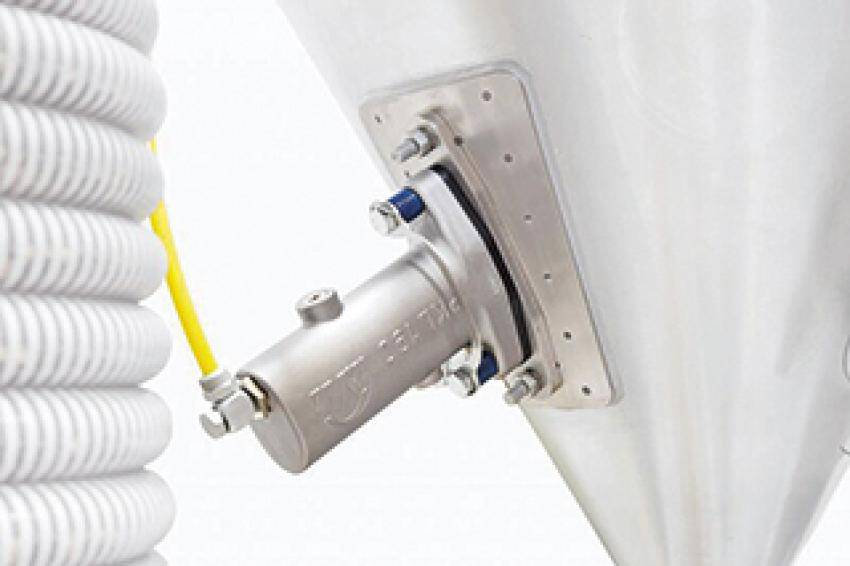 Gluing instead of welding The use of adhesive brackets when retrofitting vibrators and knockers on bulk goods containers reduces downtimes and protects containers.