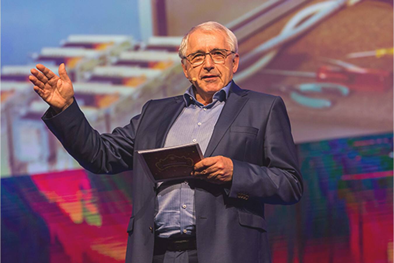 Measurement technology pioneer retires Managing Director Günter Kech has steered the fortunes of VEGA for decades. Now he is retiring.