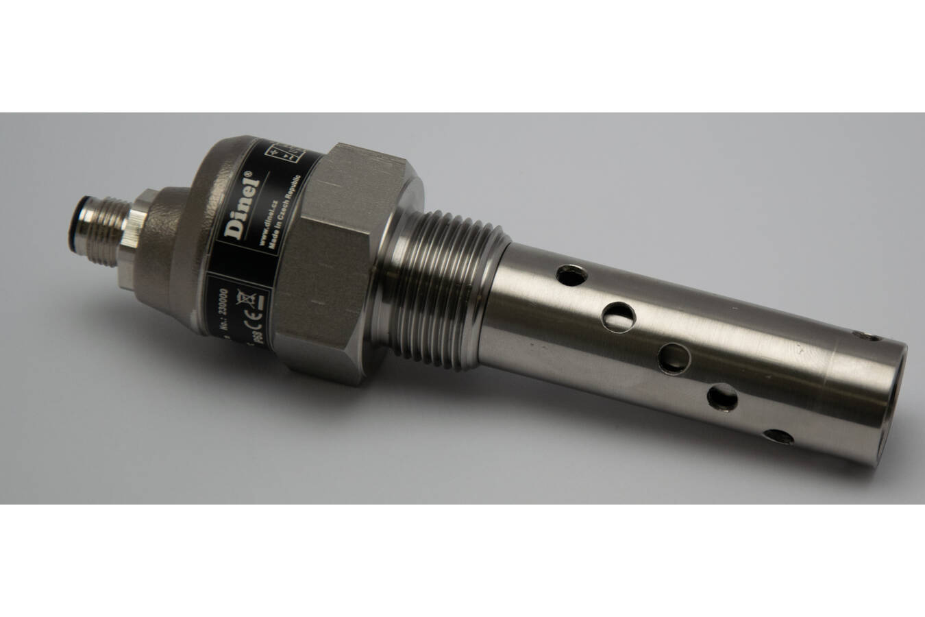 Oil quality monitoring DINEL sensor QOS-35 QOS-35 detects any wear and contamination: water, acid, fuel, viscosity, different types of oil, carbon, particles, etc.