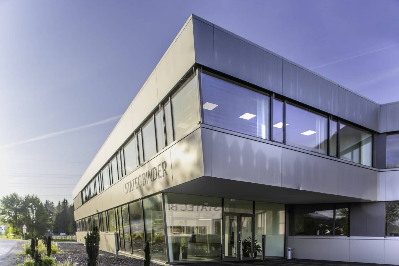 What to think of when buying a new bagging machine  Buying a packaging or palletizing machine can get very complex. Especially if you are buying such a machine for the first time.Therefore, preparation is half the battle.