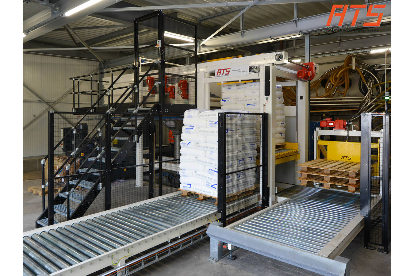 Bulk goods: Solutions for skilled labor shortages Skilled labor shortages and occupational safety regulations make manual bag emptying difficult. Automated systems offer an efficient and safe alternative. 