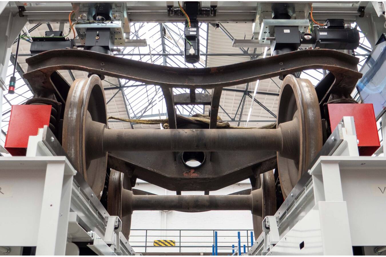 Qlar Test Bench: Bogie testing with real-time measurement Qlar (formerly Schenck Process) will be presenting its new Qlar Test Bench software at InnoTrans 2026 in Berlin (Hall Railway Infrastructure 23, Stand 345). 