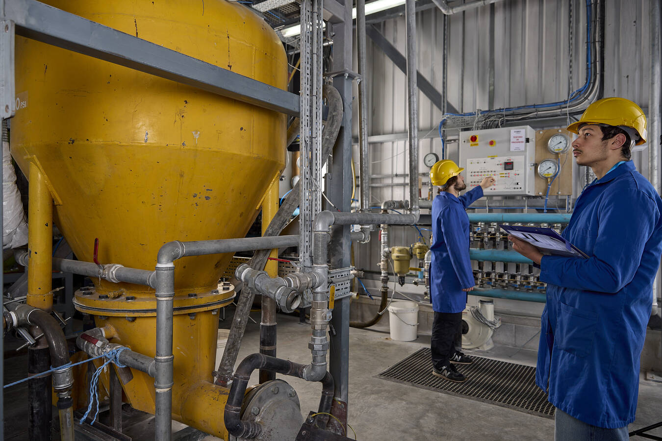 Pneumatic Conveying short course: Early Bird Fees until 31 July Register for a 2-day course (Nov 17-18, UK) on bulk material pneumatic conveying. Learn system design, troubleshooting, energy reduction, and ATEX compliance for feeders, conveyors, and storage silos from experts. Early Bird ends July 31.