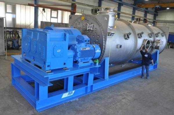 60 metric tons of weight are on voyage 