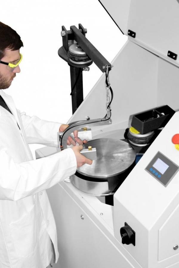 New XL Mill Pulverizes Large Sample Volumes Vibratory Disc Mill RS 300 XL