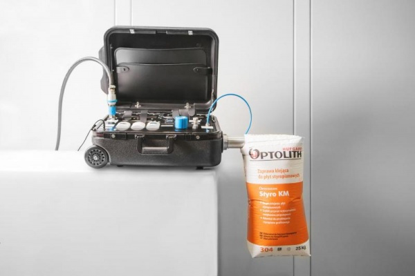 Doing away with air! BEUMER Group: Determining the venting capacity of bags with a mobile unit