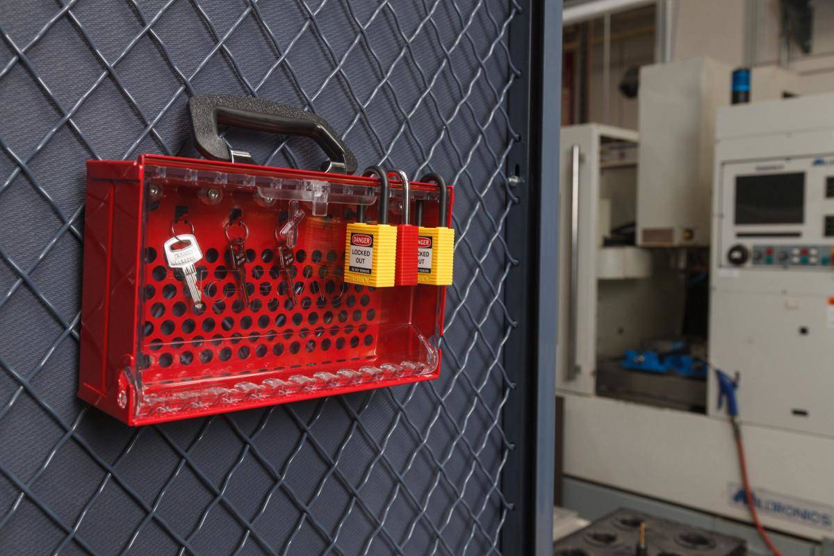 New SlimView Group Lock Box for efficient Lockout/Tagout Easily store, carry and apply padlocks