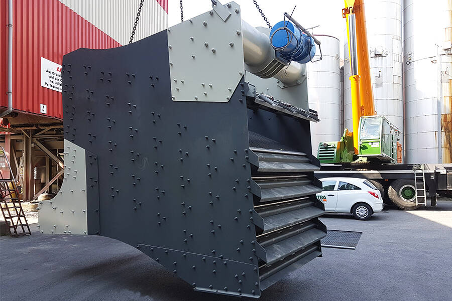 High performance screen aggregates for the asphalt industry RHEWUM supplied various asphalt mixing plant operators with new DF screening units for the season.